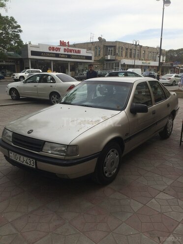 Opel Vectra 1991, 371,000 km - 2.0 л - Bakı
