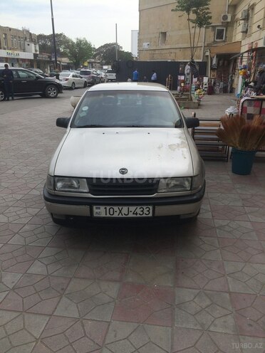 Opel Vectra 1991, 371,000 km - 2.0 л - Bakı