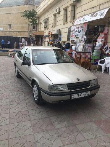 Opel Vectra 1991, 371,000 km - 2.0 л - Bakı