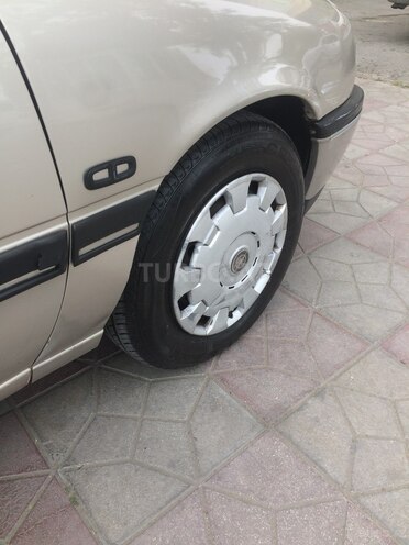Opel Vectra 1991, 371,000 km - 2.0 л - Bakı