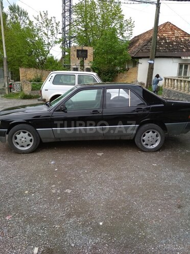 Mercedes 190 1989, 880,000 km - 2.0 l - Şəki