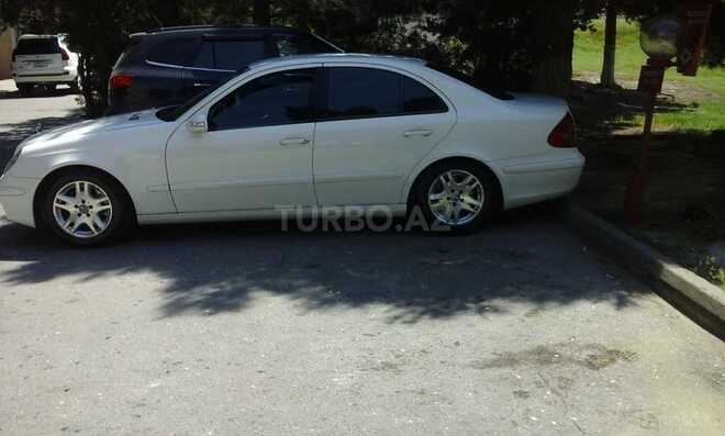 Mercedes E 220 2005, 265,000 km - 2.2 l - Bakı