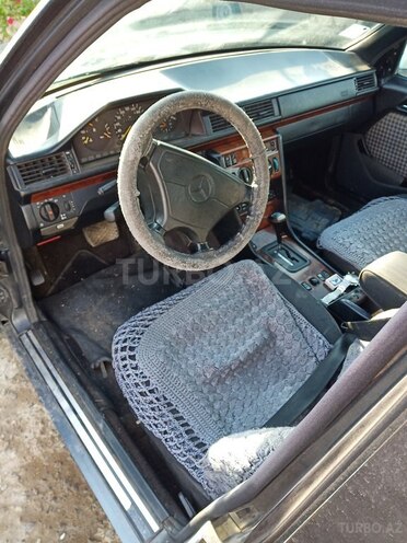 Mercedes E 300 1994, 334,000 km - 0.3 l - Bakı