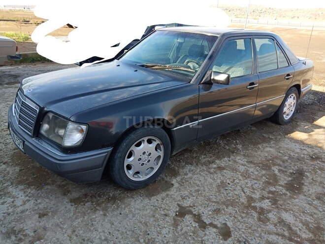 Mercedes E 300 1994, 334,000 km - 0.3 l - Bakı