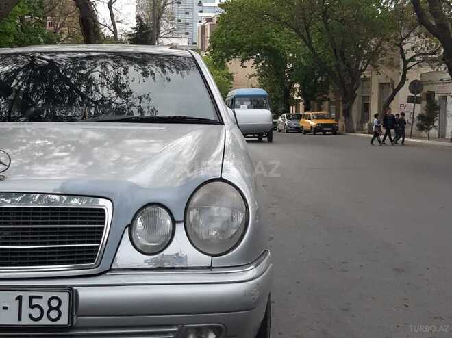 Mercedes E 200 1997, 338,755 km - 2.0 l - Bakı