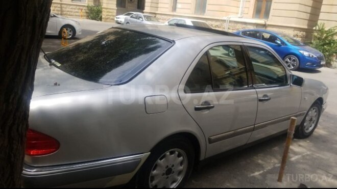 Mercedes E 200 1997, 338,755 km - 2.0 l - Bakı