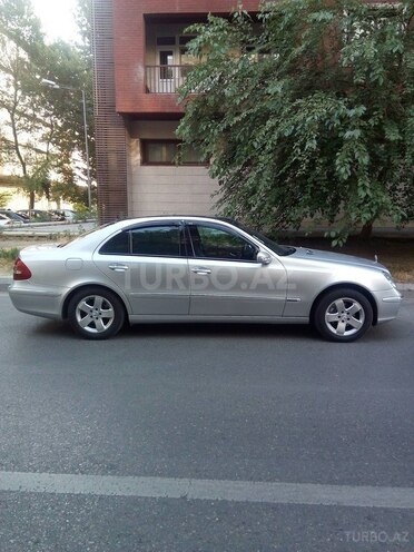 Mercedes E 220 2002, 317,000 km - 2.2 l - Bakı