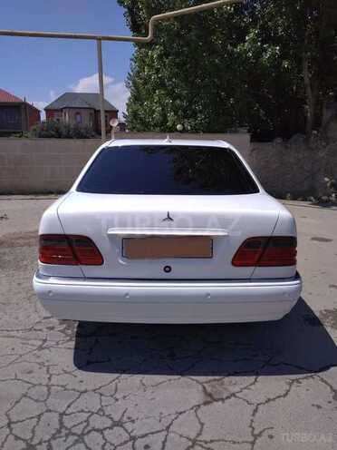 Mercedes E 240 1998, 206,700 km - 2.4 l - Bakı
