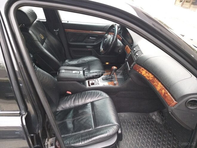 BMW 540 2001, 320,000 km - 4.4 l - Xırdalan