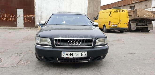 Audi S8 2001, 157,000 km - 4.2 l - Bakı