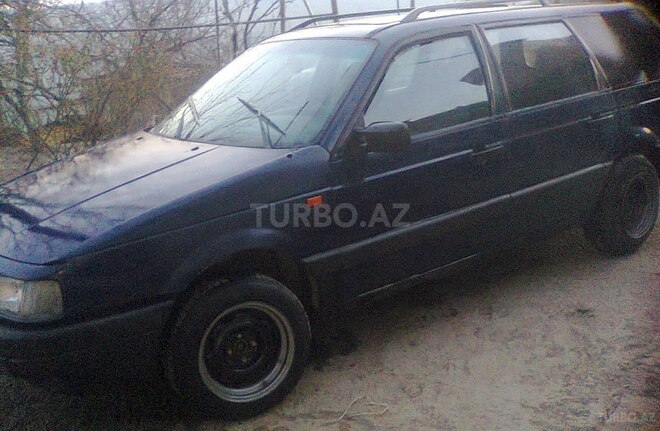Volkswagen Passat 1992, 196,000 km - 1.8 l - Şamaxı