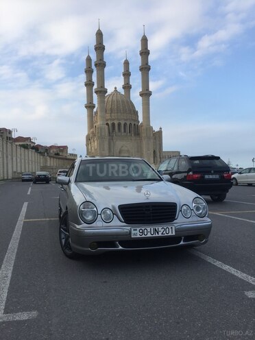 Mercedes E 270 2001, 207,000 km - 2.7 l - Bakı