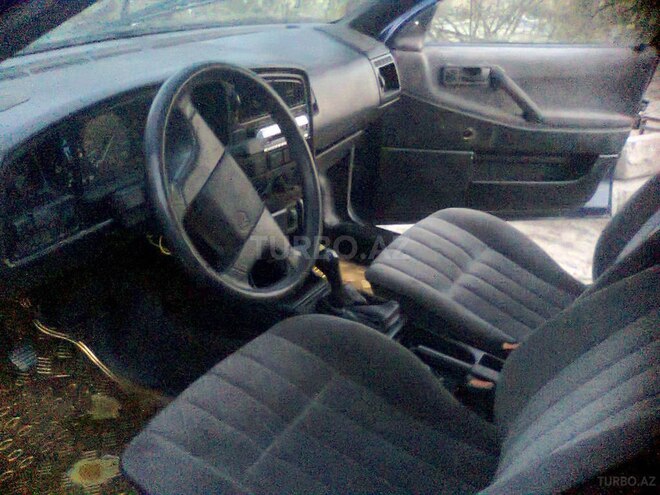 Volkswagen Passat 1992, 196,000 km - 1.8 l - Şamaxı