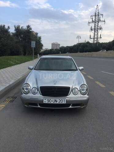Mercedes E 270 2001, 207,000 km - 2.7 l - Bakı