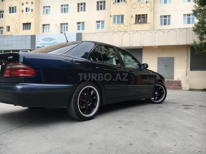 Mercedes E 220 2001, 287,000 km - 2.2 л - Sumqayıt