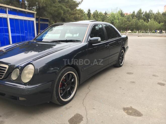 Mercedes E 220 2001, 287,000 km - 2.2 л - Sumqayıt