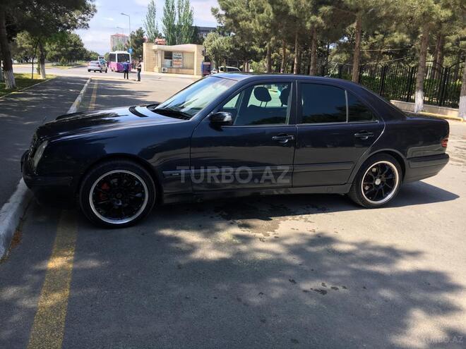 Mercedes E 220 2001, 287,000 km - 2.2 л - Sumqayıt