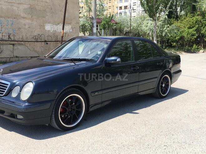 Mercedes E 220 2001, 287,000 km - 2.2 л - Sumqayıt