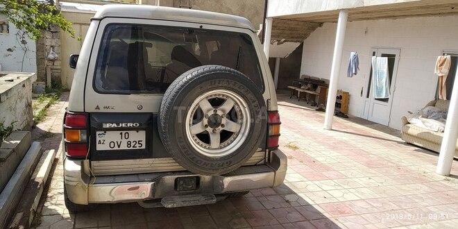 Mitsubishi Pajero 1992, 250,000 km - 3.5 л - Bakı