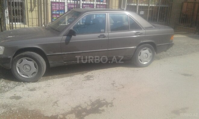 Mercedes 190 1988, 205,327 km - 2.3 л - Bakı