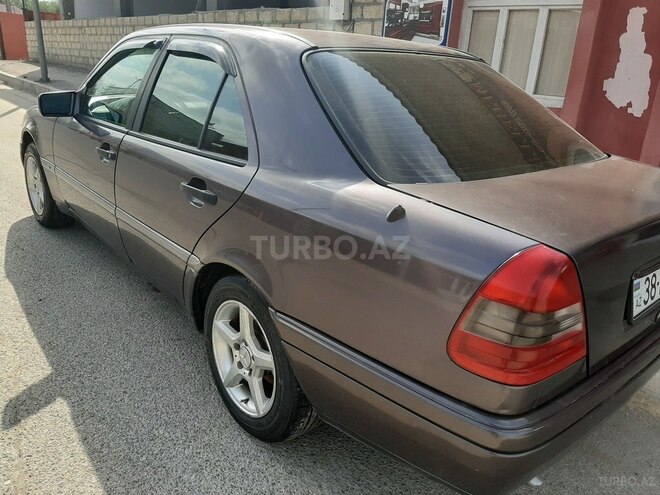 Mercedes C 180 1995, 411,000 km - 1.8 l - Qusar
