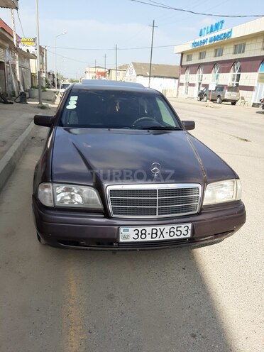 Mercedes C 180 1995, 411,000 km - 1.8 l - Qusar
