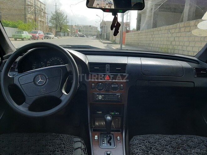 Mercedes C 180 1995, 411,000 km - 1.8 l - Qusar