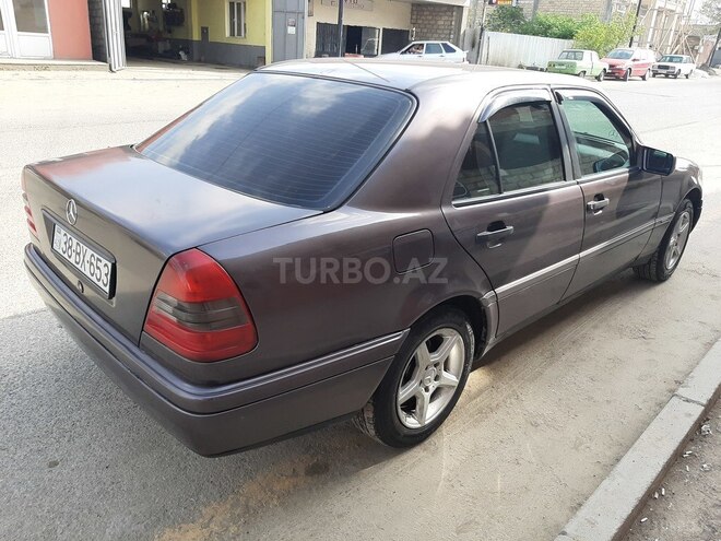 Mercedes C 180 1995, 411,000 km - 1.8 l - Qusar