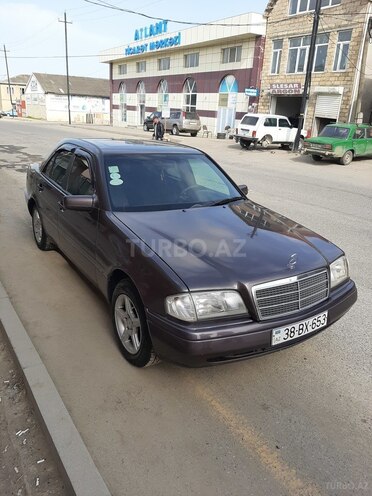 Mercedes C 180 1995, 411,000 km - 1.8 l - Qusar