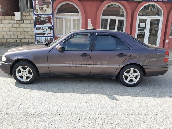 Mercedes C 180 1995, 411,000 km - 1.8 l - Qusar