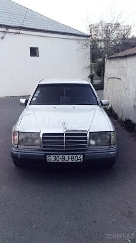 Mercedes E 200 1992, 350,000 km - 2.0 l - Bakı