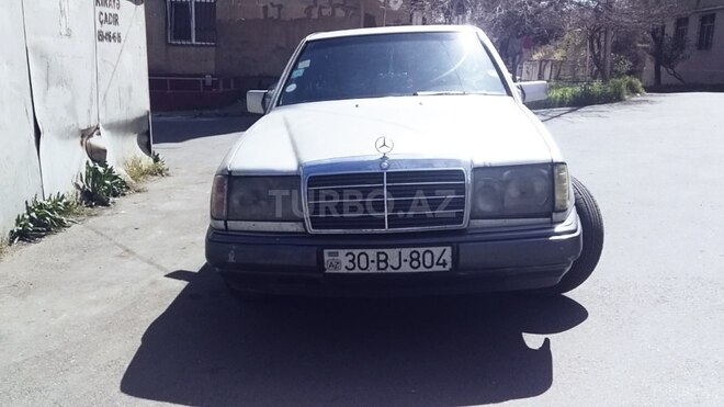 Mercedes E 200 1992, 350,000 km - 2.0 l - Bakı