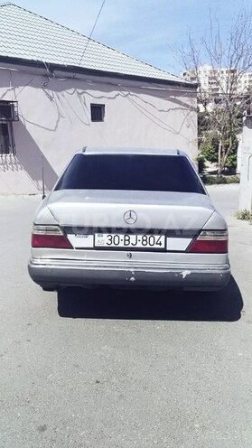 Mercedes E 200 1992, 350,000 km - 2.0 l - Bakı