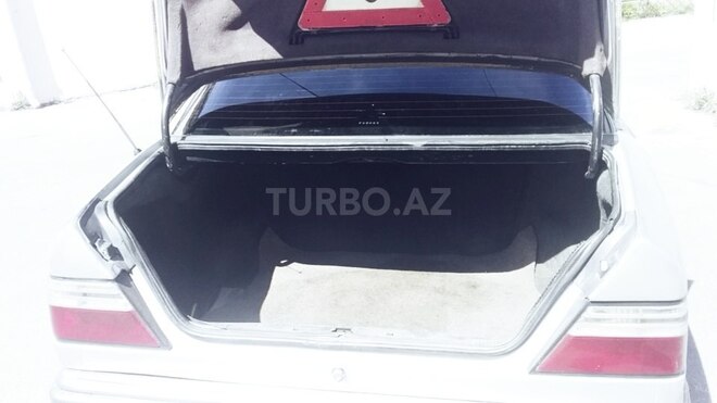 Mercedes E 200 1992, 350,000 km - 2.0 l - Bakı