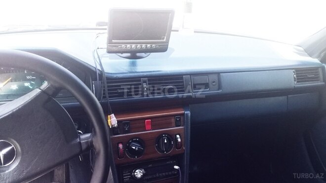 Mercedes E 200 1992, 350,000 km - 2.0 l - Bakı