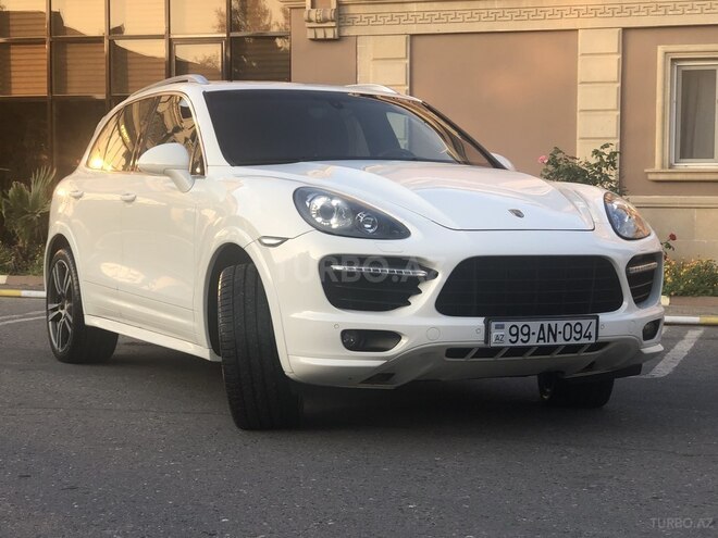Porsche Cayenne Turbo 2010, 150,000 km - 4.8 l - Bakı
