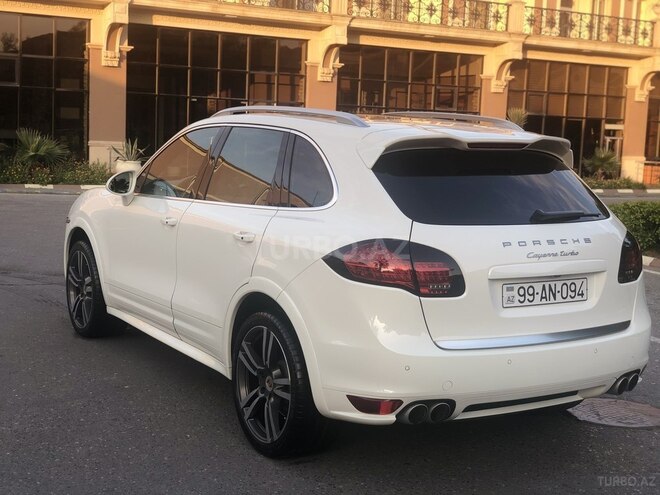 Porsche Cayenne Turbo 2010, 150,000 km - 4.8 l - Bakı