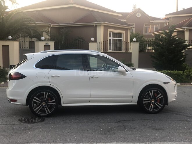 Porsche Cayenne Turbo 2010, 150,000 km - 4.8 l - Bakı