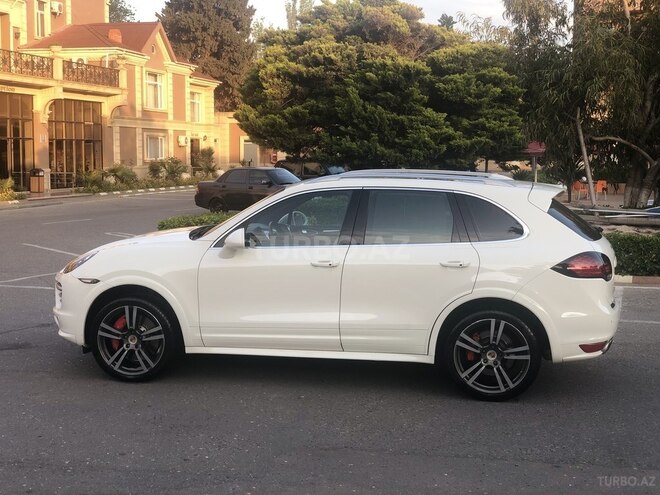 Porsche Cayenne Turbo 2010, 150,000 km - 4.8 l - Bakı