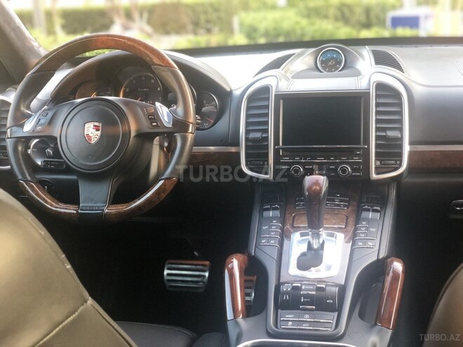 Porsche Cayenne Turbo 2010, 150,000 km - 4.8 l - Bakı