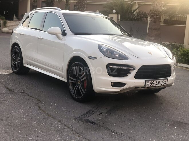 Porsche Cayenne Turbo 2010, 150,000 km - 4.8 l - Bakı