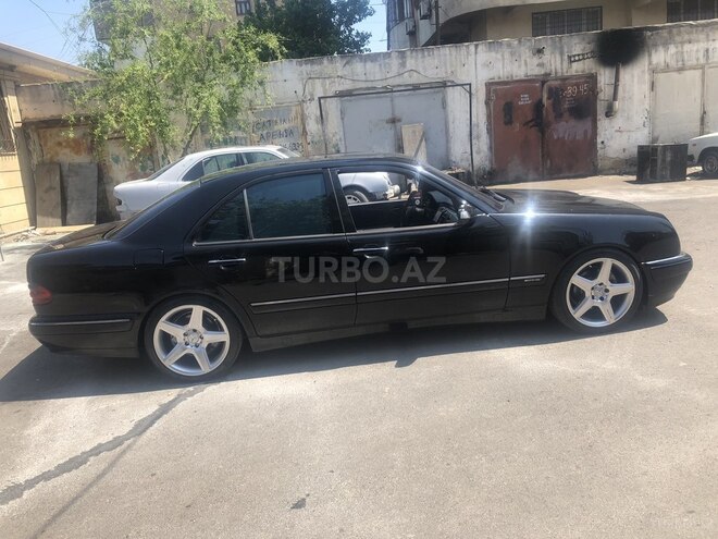 Mercedes E 320 2001, 280,000 km - 3.2 l - Bakı