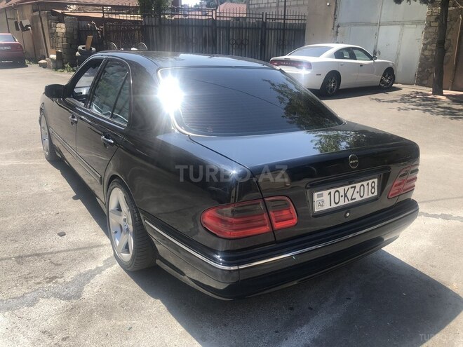 Mercedes E 320 2001, 280,000 km - 3.2 l - Bakı