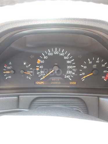 Mercedes E 240 1999, 258,810 km - 2.4 л - Bakı