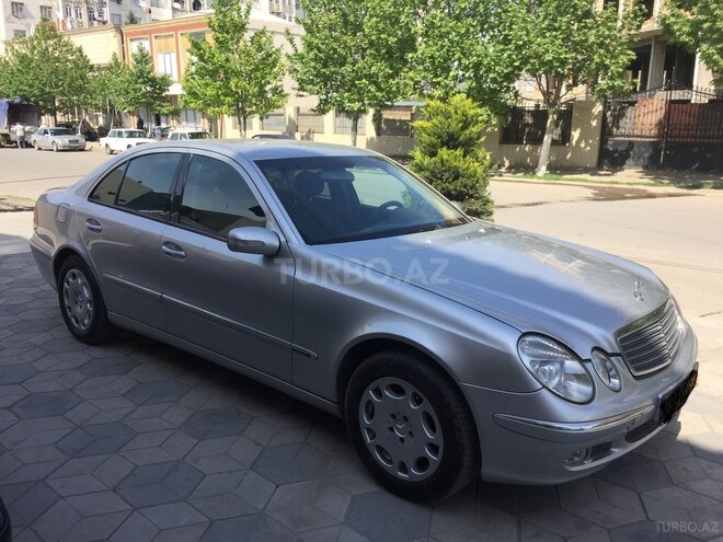 Mercedes E 220 2004, 290,000 km - 2.2 л - Gəncə