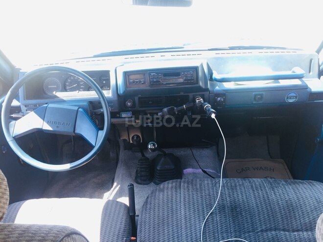 Nissan Patrol 1992, 127,543 km - 2.4 l - Bakı