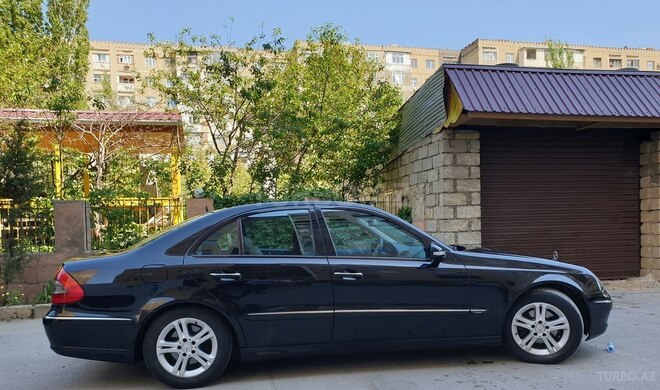 Mercedes E 220 2006, 281,000 km - 2.2 l - Bakı