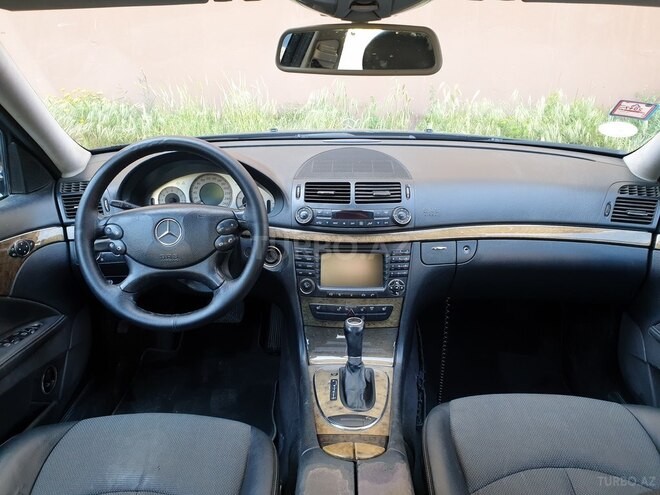 Mercedes E 220 2006, 281,000 km - 2.2 l - Bakı