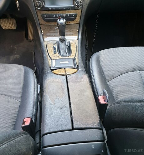 Mercedes E 220 2006, 281,000 km - 2.2 l - Bakı