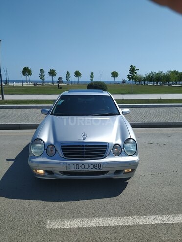Mercedes E 320 2001, 238,000 km - 3.2 l - Bakı